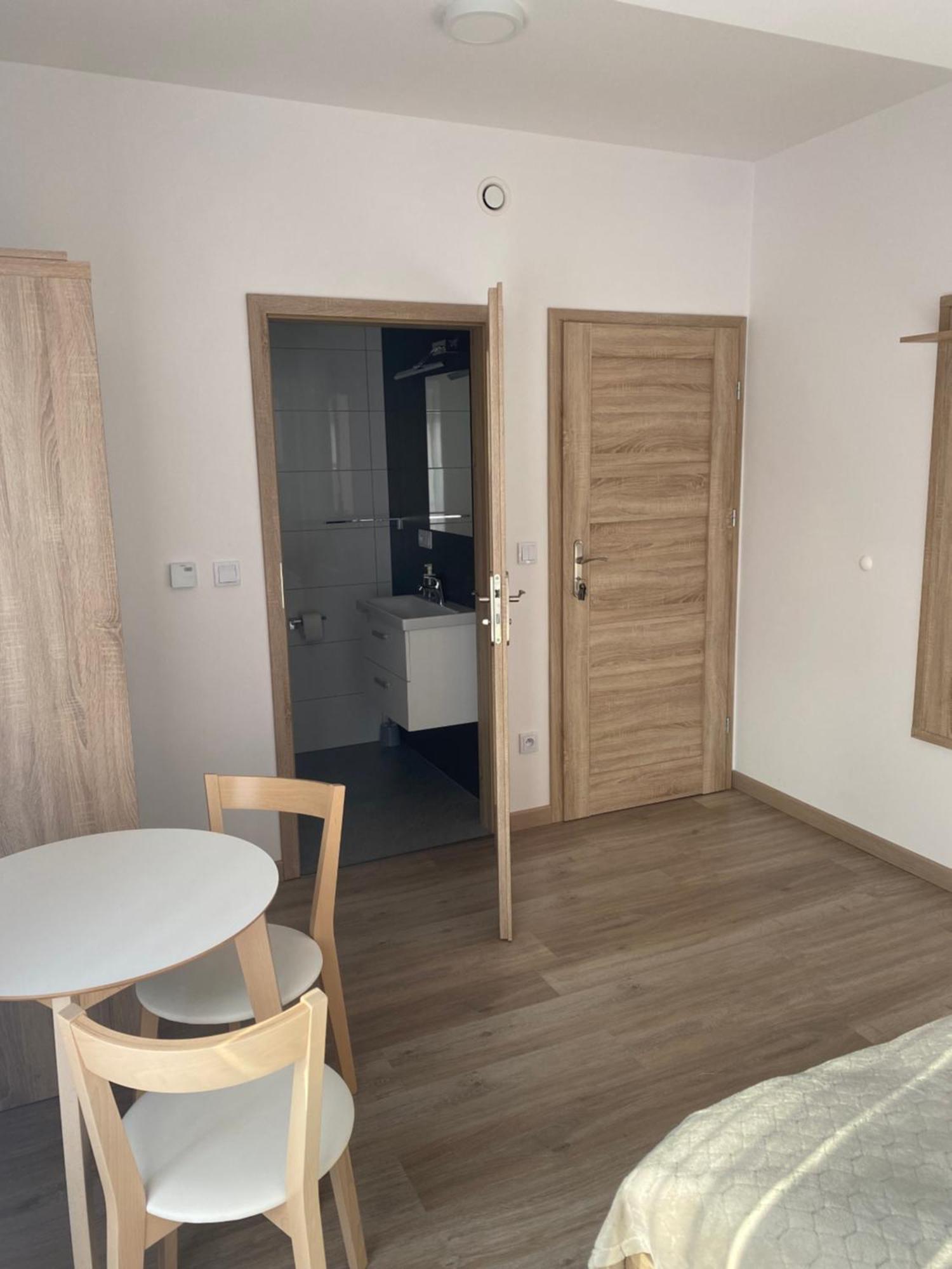 W Pieninach Pokoje Sromowce Wyzne Exterior foto
